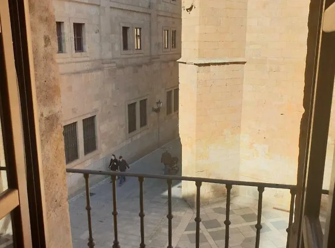 Centro Historico Universidad La Ranita Salmantina *